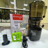 Amna albloshi review photo