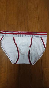 M. review photo