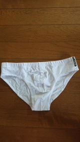 M. review photo