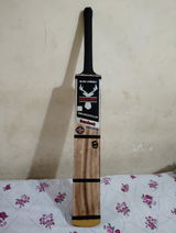 M R Khan review photo