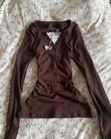 H review photo