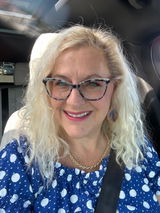 Lori Q review photo