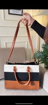 Ishita review photo