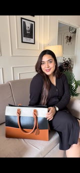 Ishita review photo