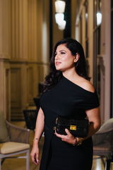 Ishita review photo