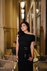 Ishita review photo