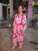 Pink FLoral kurta set with lace details