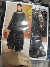 Farah review photo