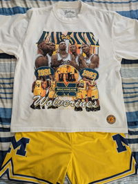 Lacelocks “Fab 5” Tee (Ash Black & White)