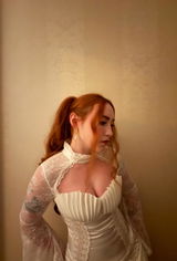 Lyndsay review photo
