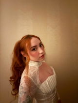 Lyndsay review photo