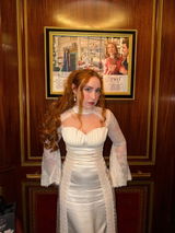 Lyndsay review photo