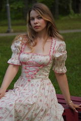 Anna Isabella Rufous review photo