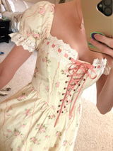 Courtney review photo