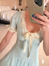 Courtney review photo