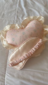 Courtney review photo