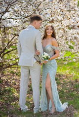 Ashley Van Linden review photo