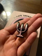 V review photo