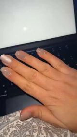 Handy review photo