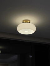 Caroline Lewis review photo