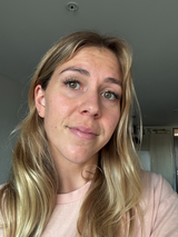 Amber Holyoake review photo