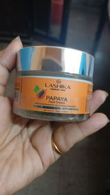 Shreya Pal review photo