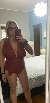 Alessandra review photo