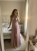 Agathe review photo