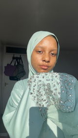 Zaina review photo