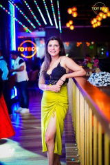 Sheena Sharma review photo