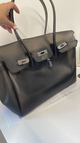 Inès review photo