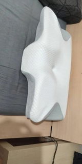 S L. review photo