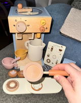 Amy C Hundertmark review photo