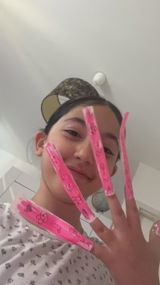 Houda M. review photo