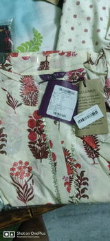D review photo
