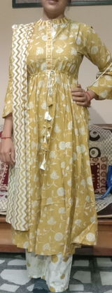Neetu Bharti review photo
