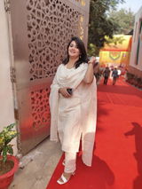 Shreya Bhuradiya review photo