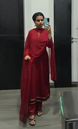 Esha Chavan review photo