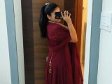 Yuvika Singh review photo