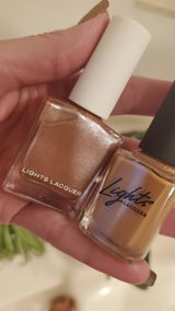 A.R. review photo