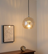 Antonia Hoyle review photo