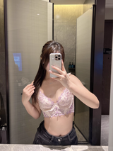 マ. review photo
