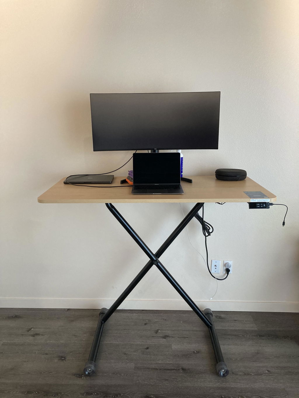 Lillipad Electric Floor to Stand Desk — Fully Assembled