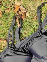 M. review photo