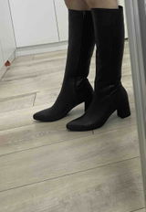 N** İ** review photo