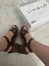 S** R** review photo