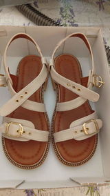 T** B** review photo