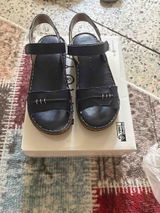 A** Y** review photo