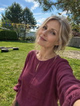 Mona Pritchard. review photo
