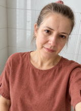 Louise Barton. review photo